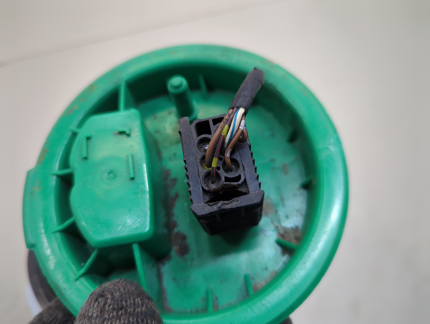 Насос топливный электрический