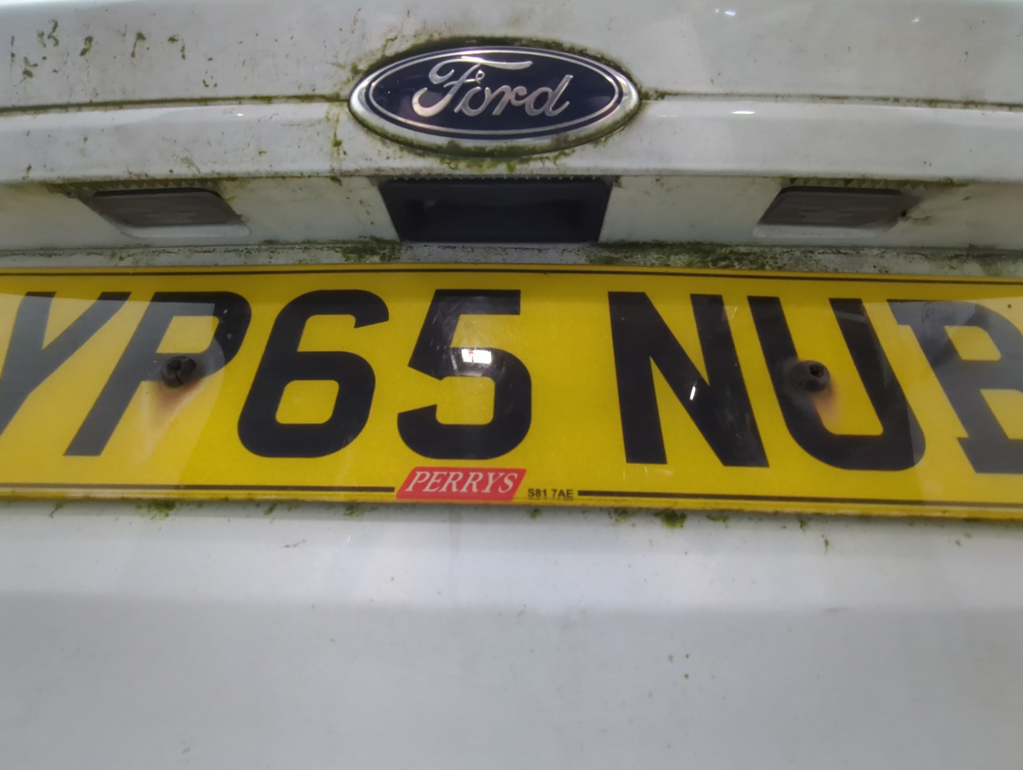 Дверь багажника