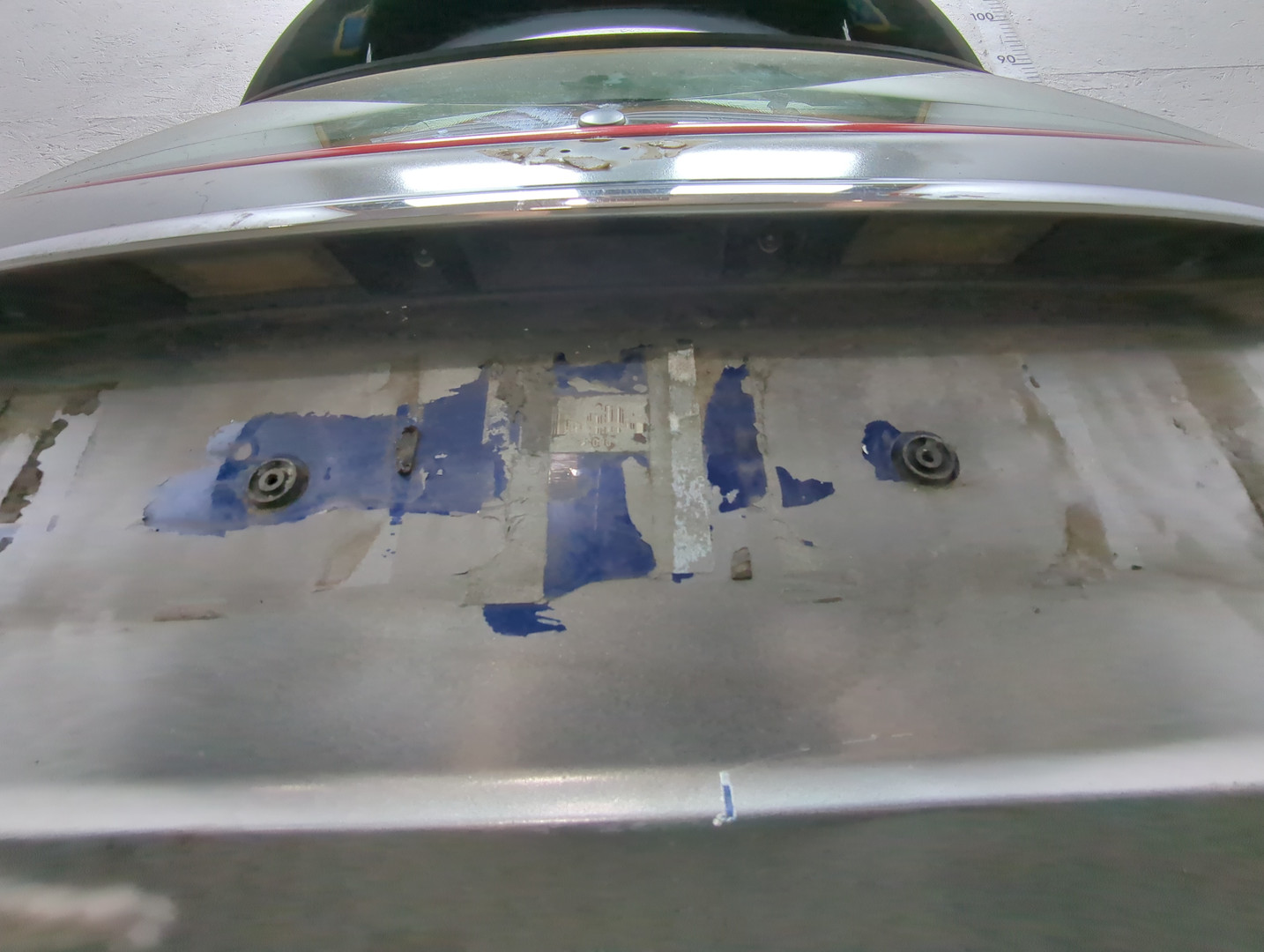 Дверь багажника