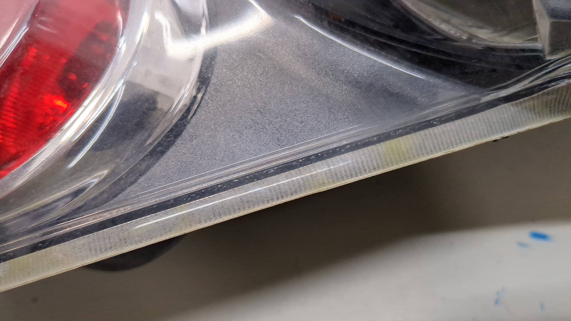 Фонарь задний правый