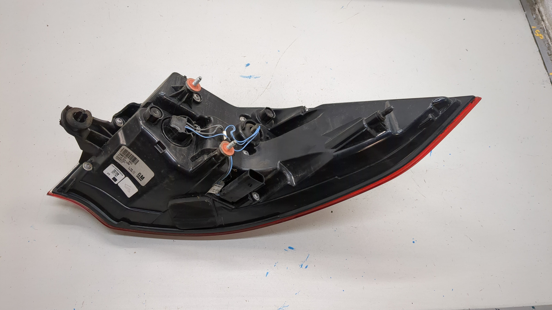 Фонарь задний левый