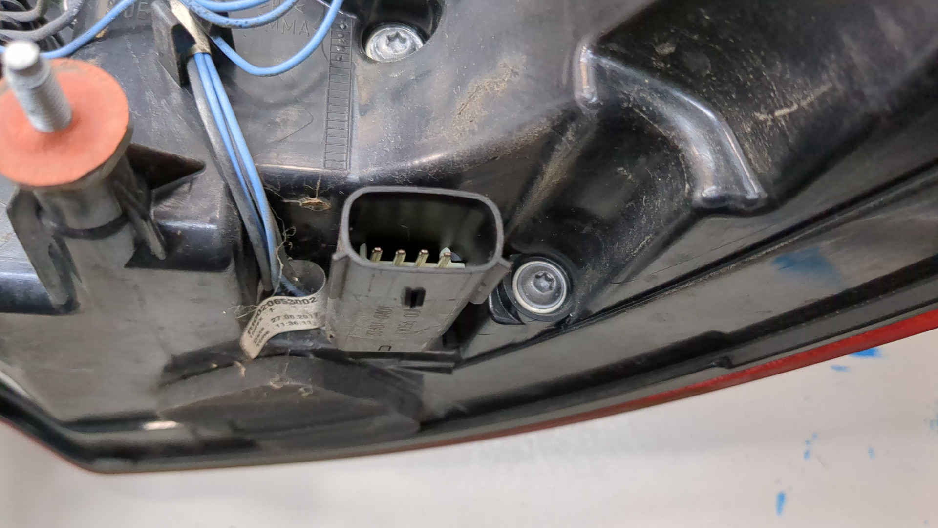 Фонарь задний левый