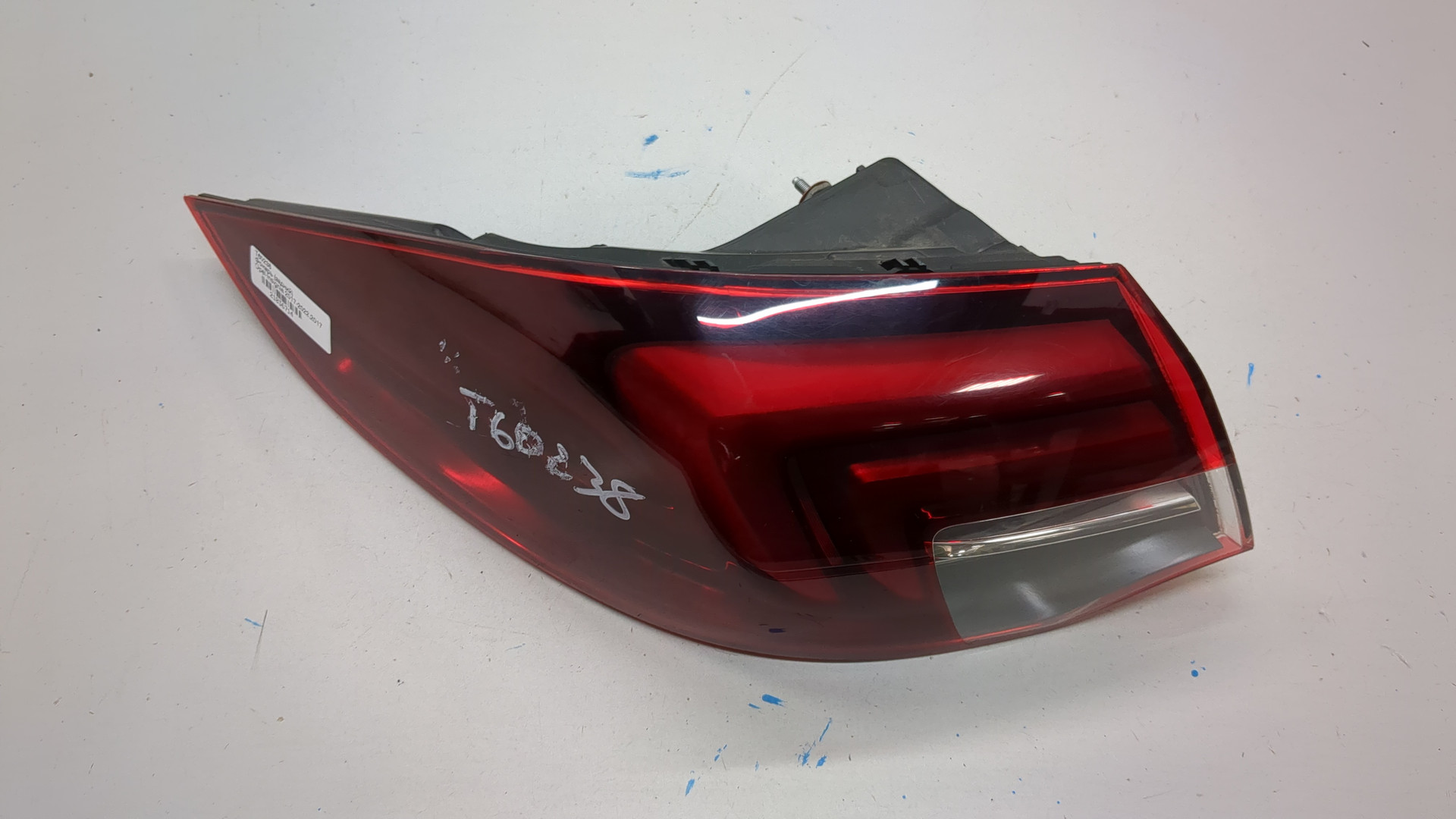 Фонарь задний левый