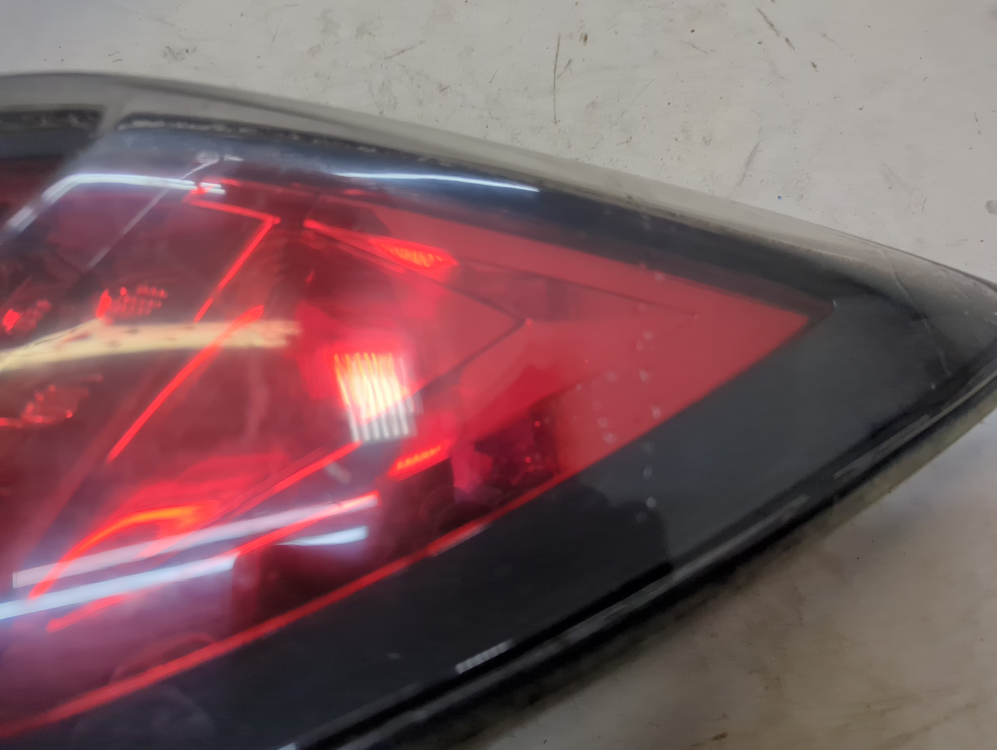 Фонарь задний правый