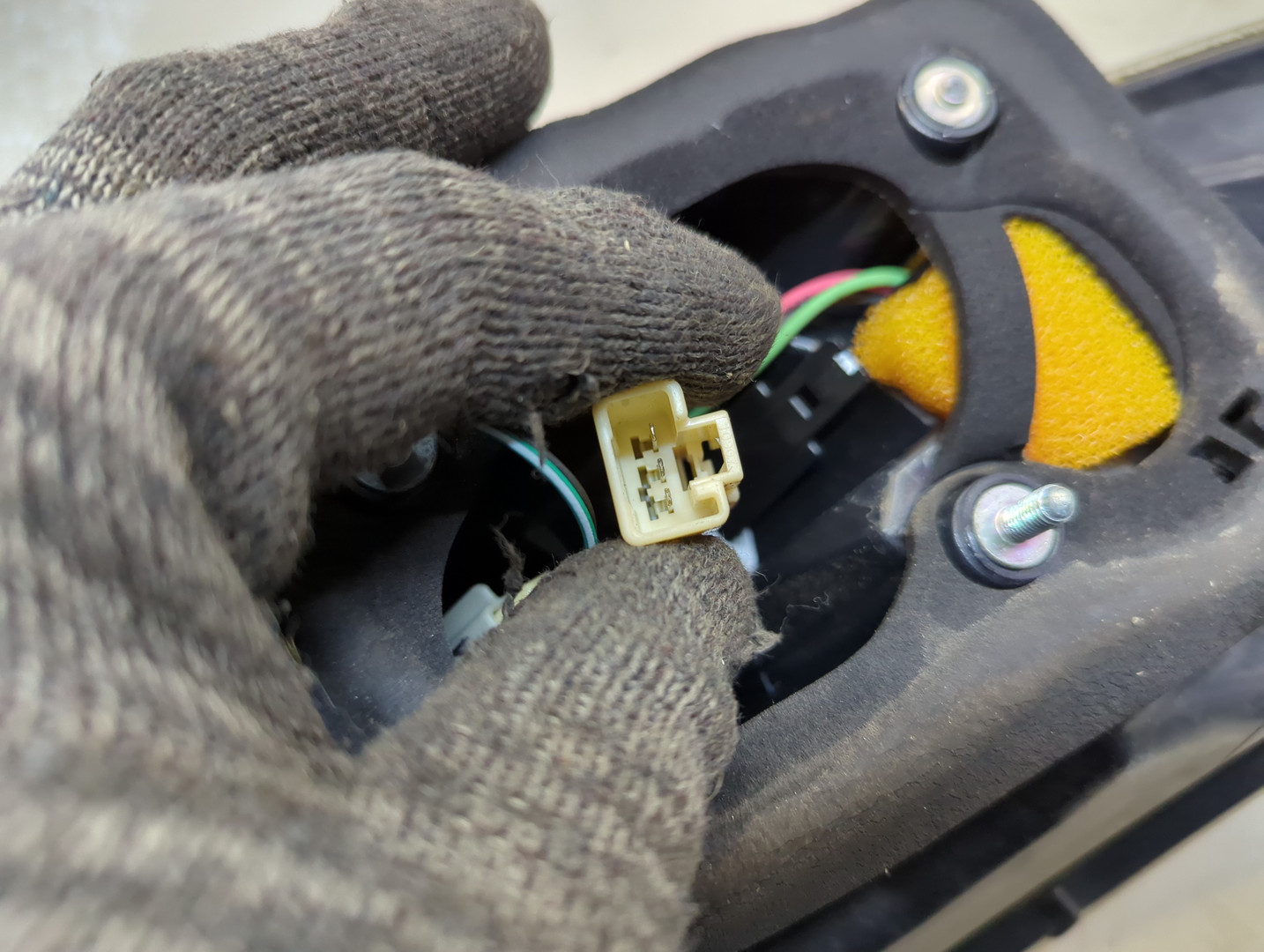 Фонарь задний правый