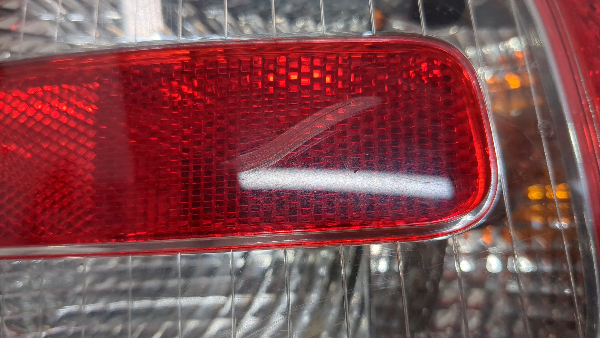 Фонарь задний правый