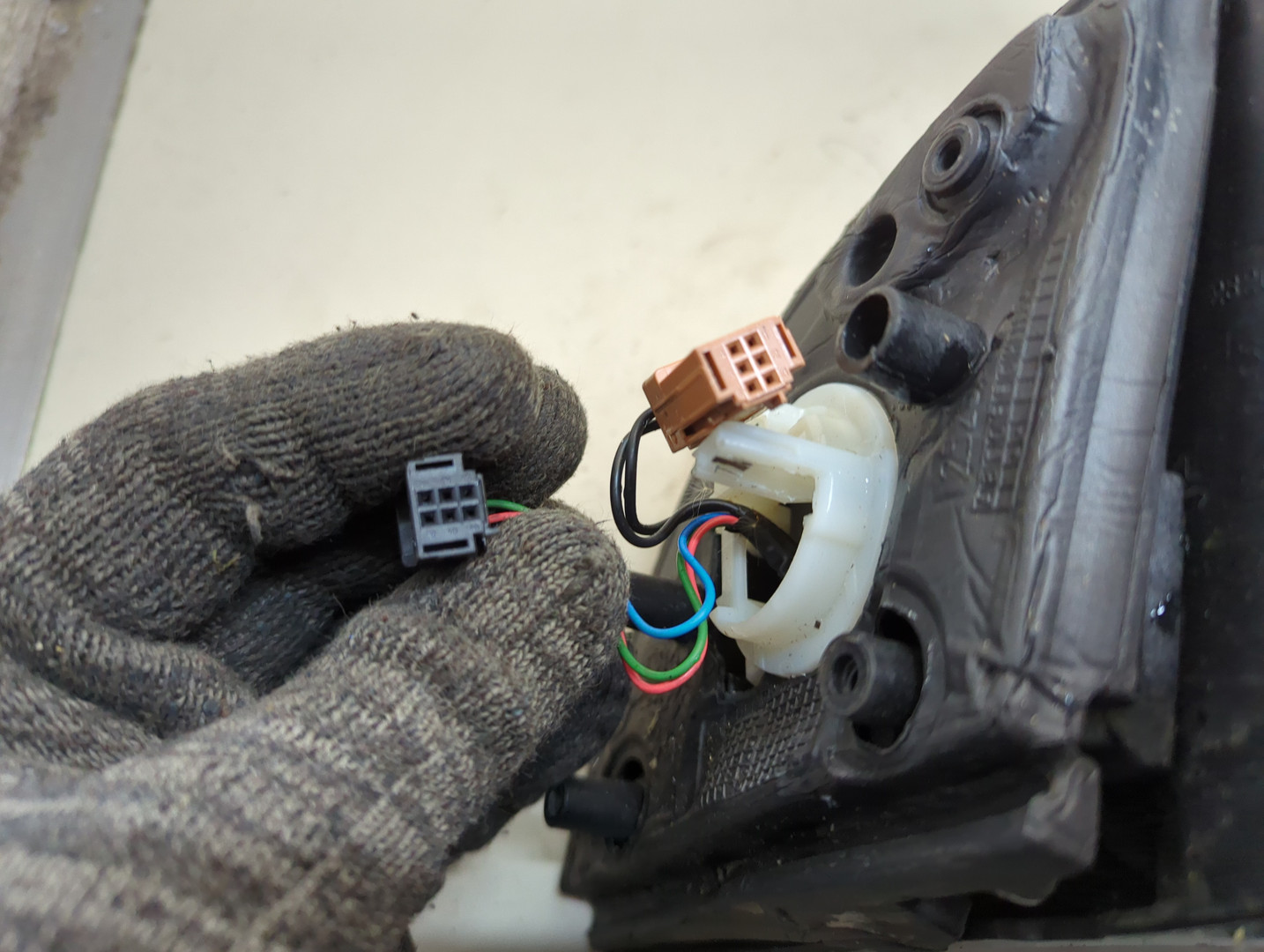 Зеркало правое электрическое