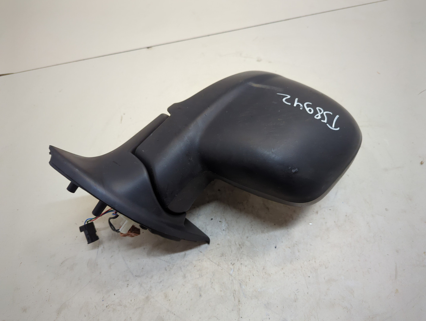 Зеркало правое электрическое