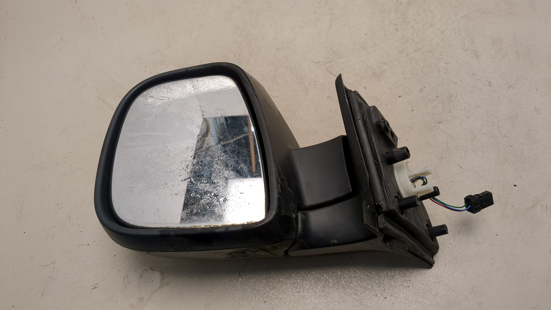 Зеркало левое электрическое