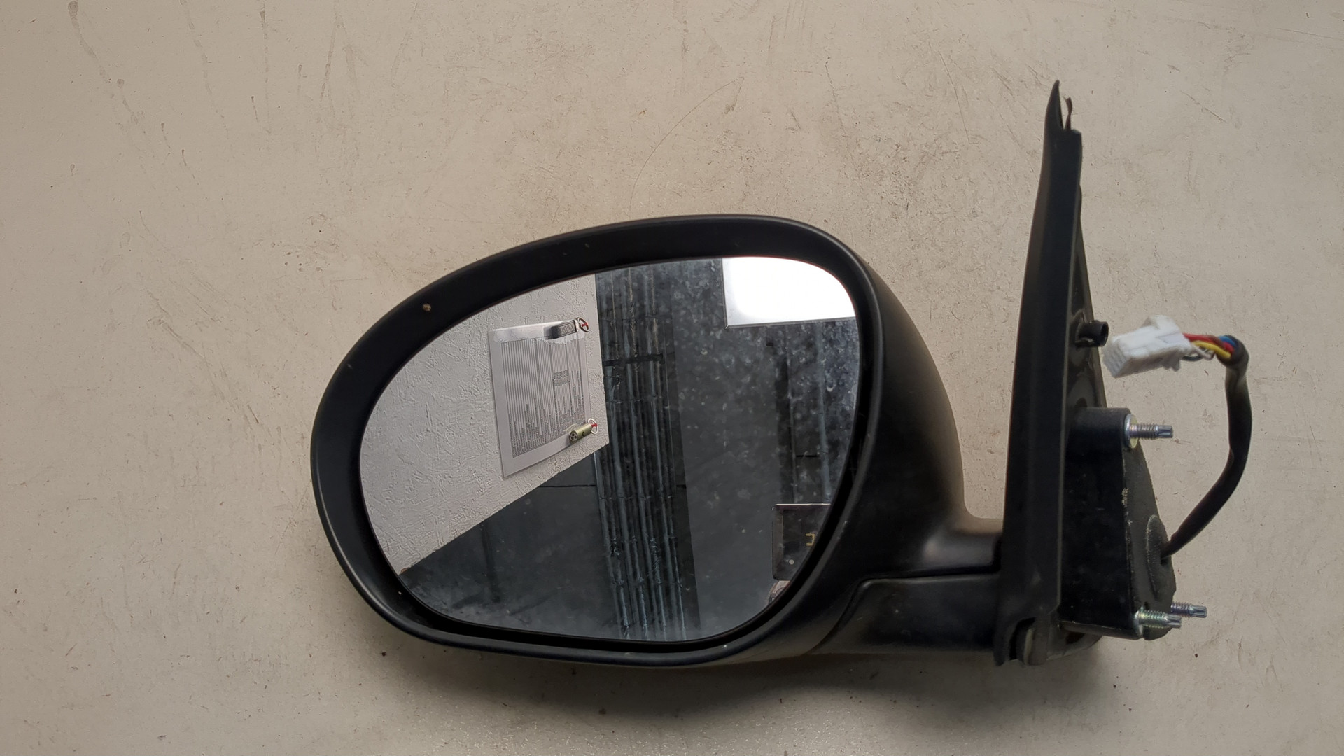 Зеркало левое электрическое
