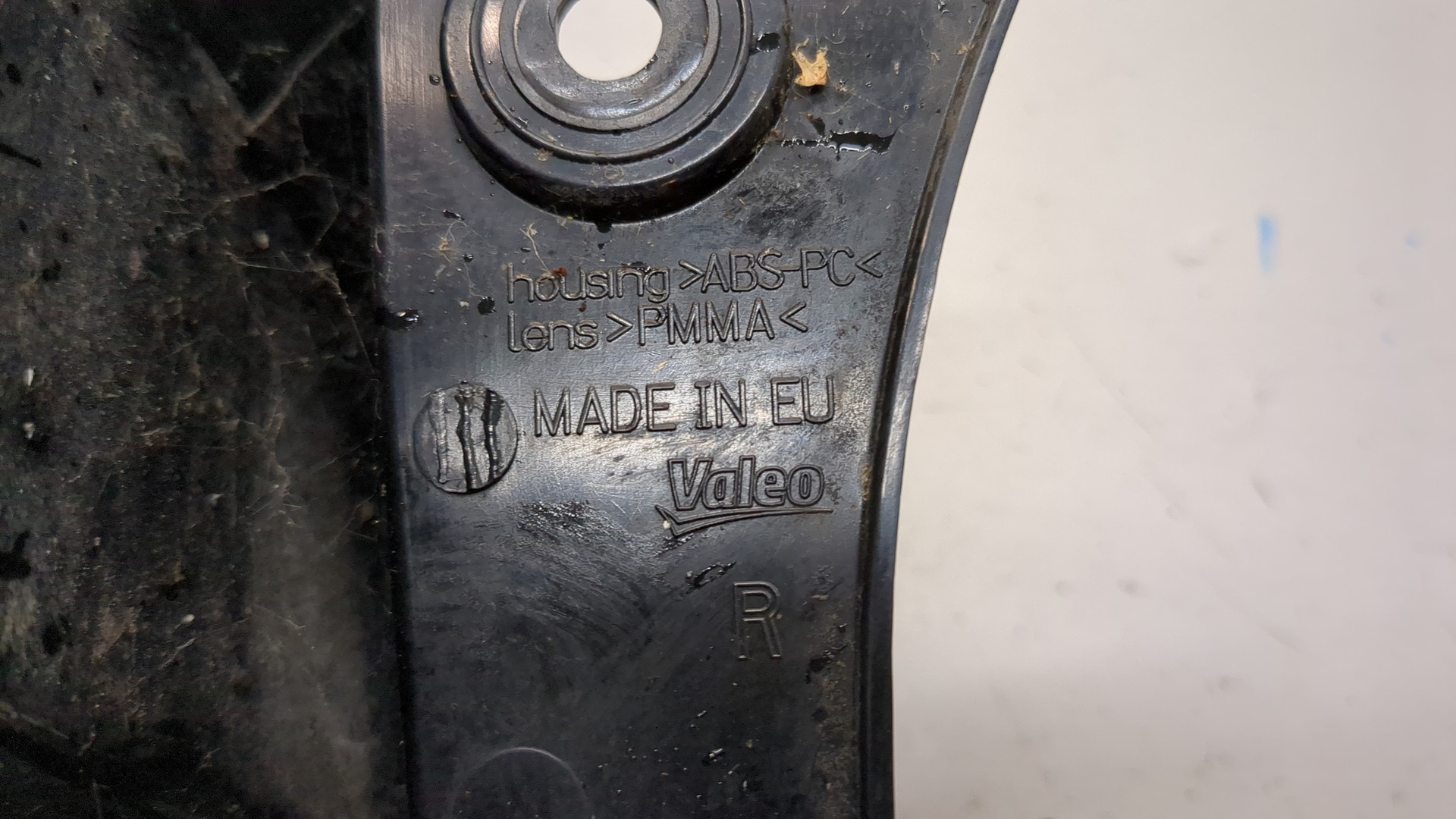 Фонарь задний правый