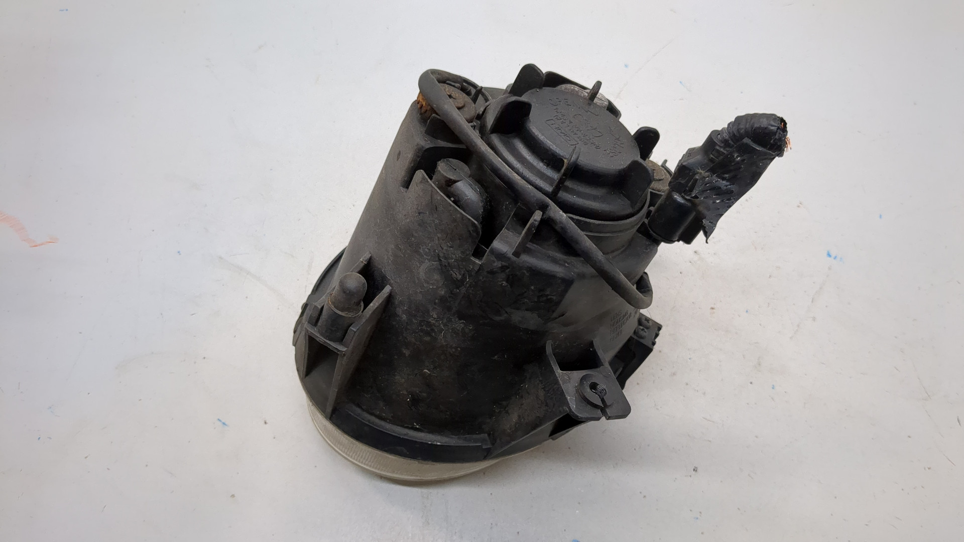 Фара противотуманная правая