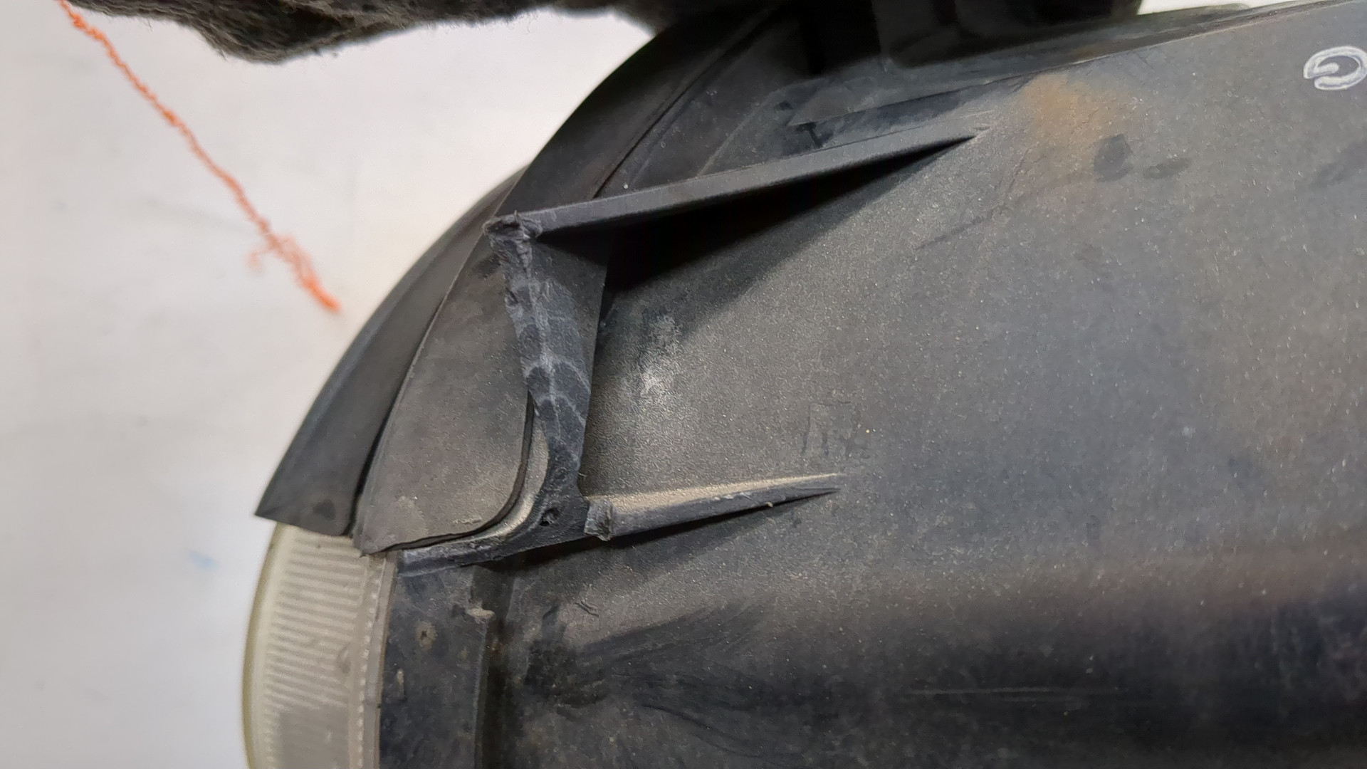 Фара противотуманная правая