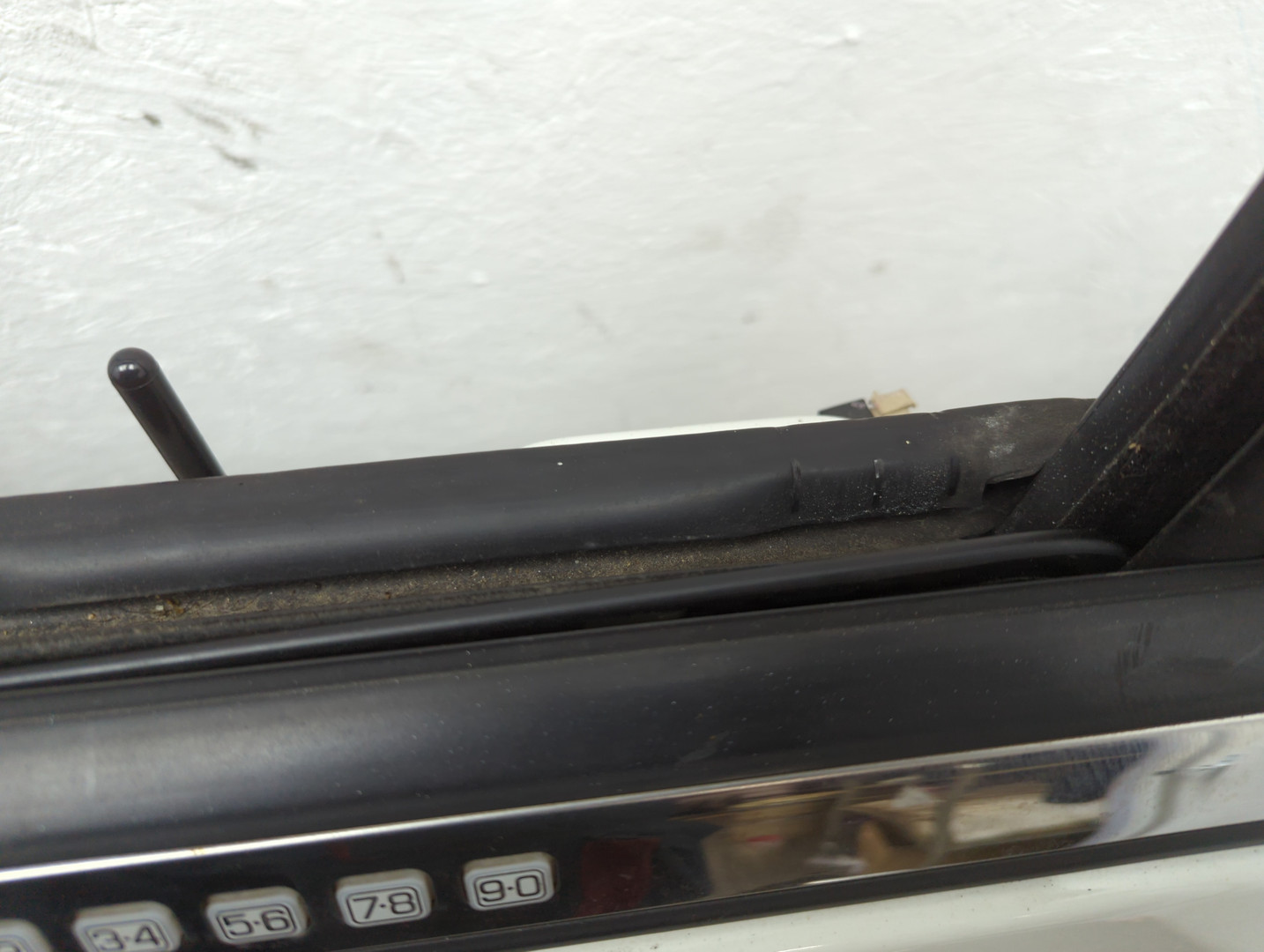 Дверь передняя левая