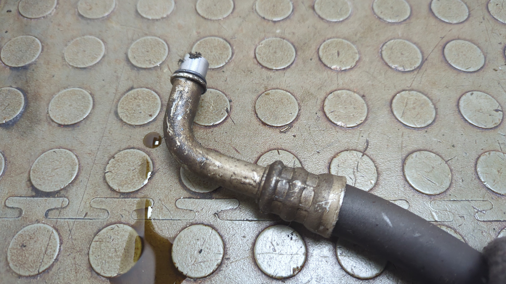 Трубка масляная