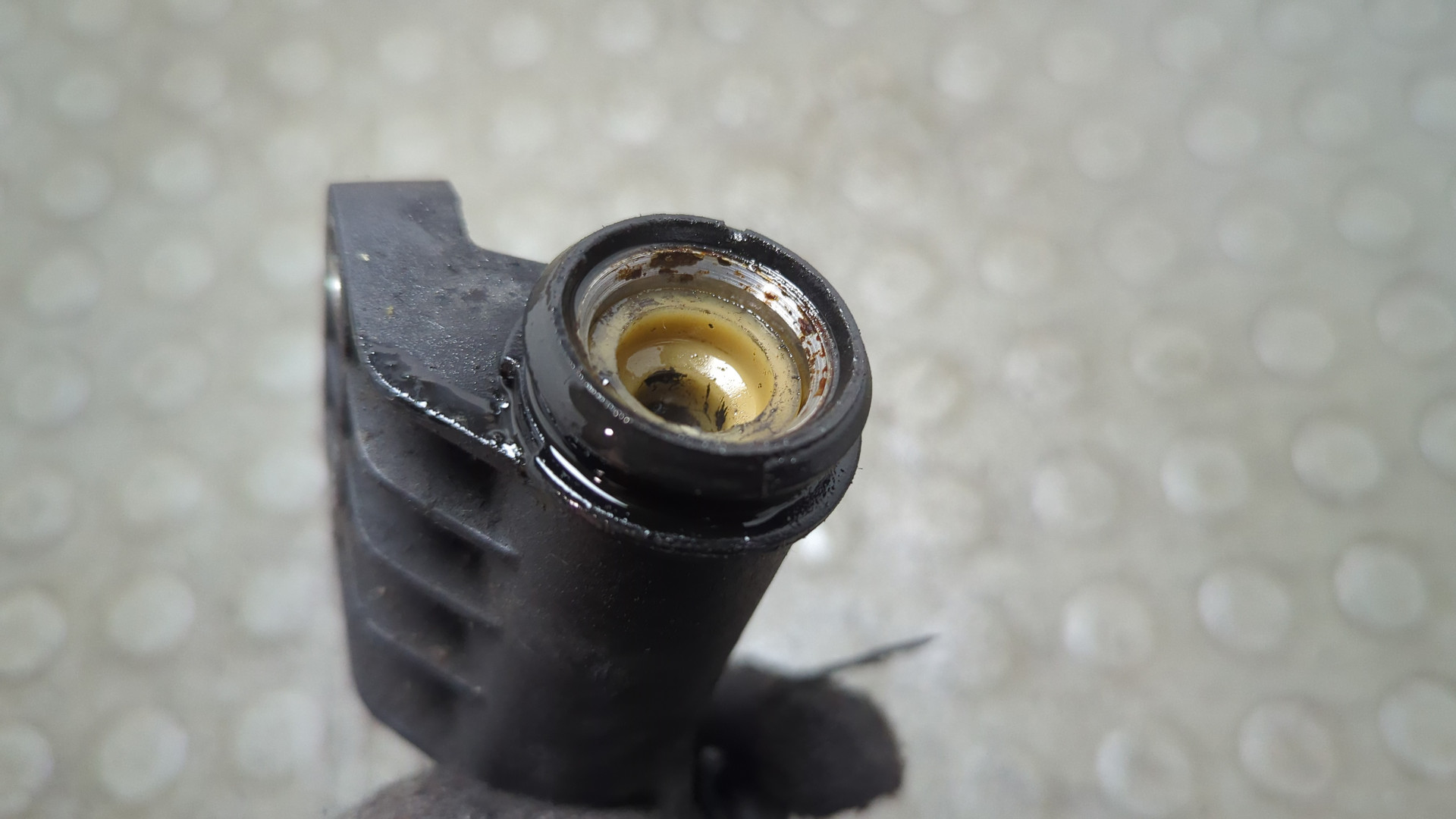 Цилиндр сцепления рабочий