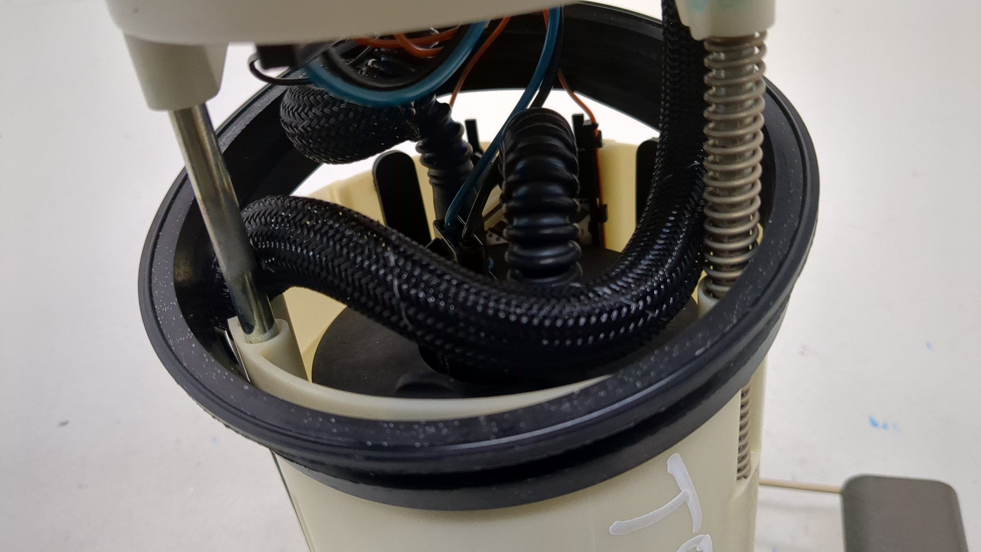 Насос топливный электрический