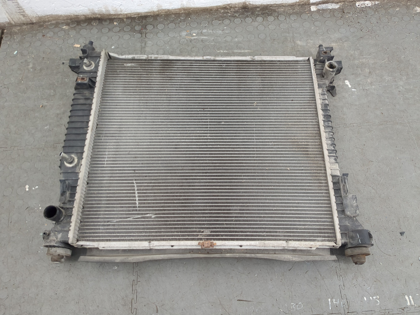 Радиатор охлаждения двигателя основной