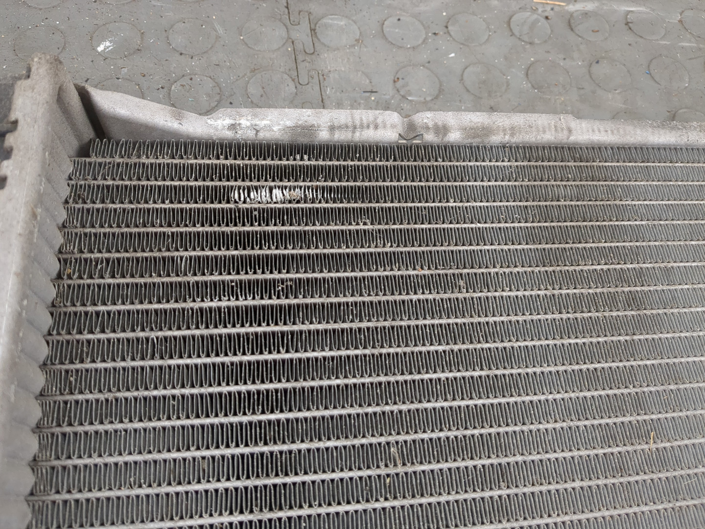 Радиатор охлаждения двигателя основной