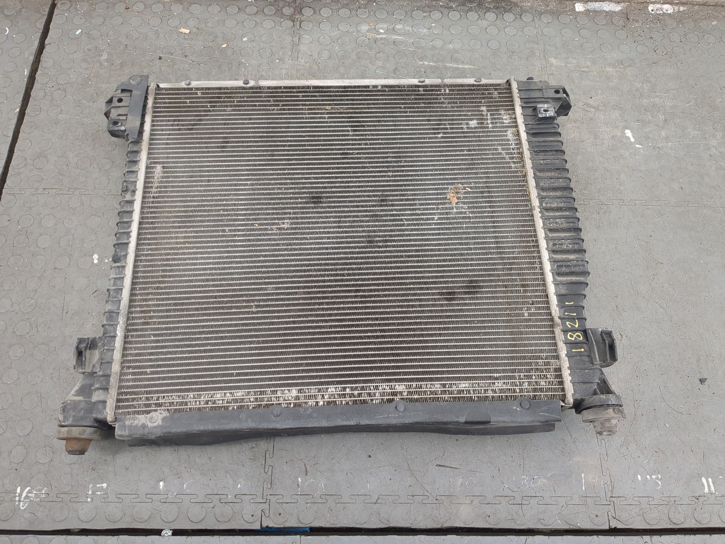 Радиатор охлаждения двигателя основной