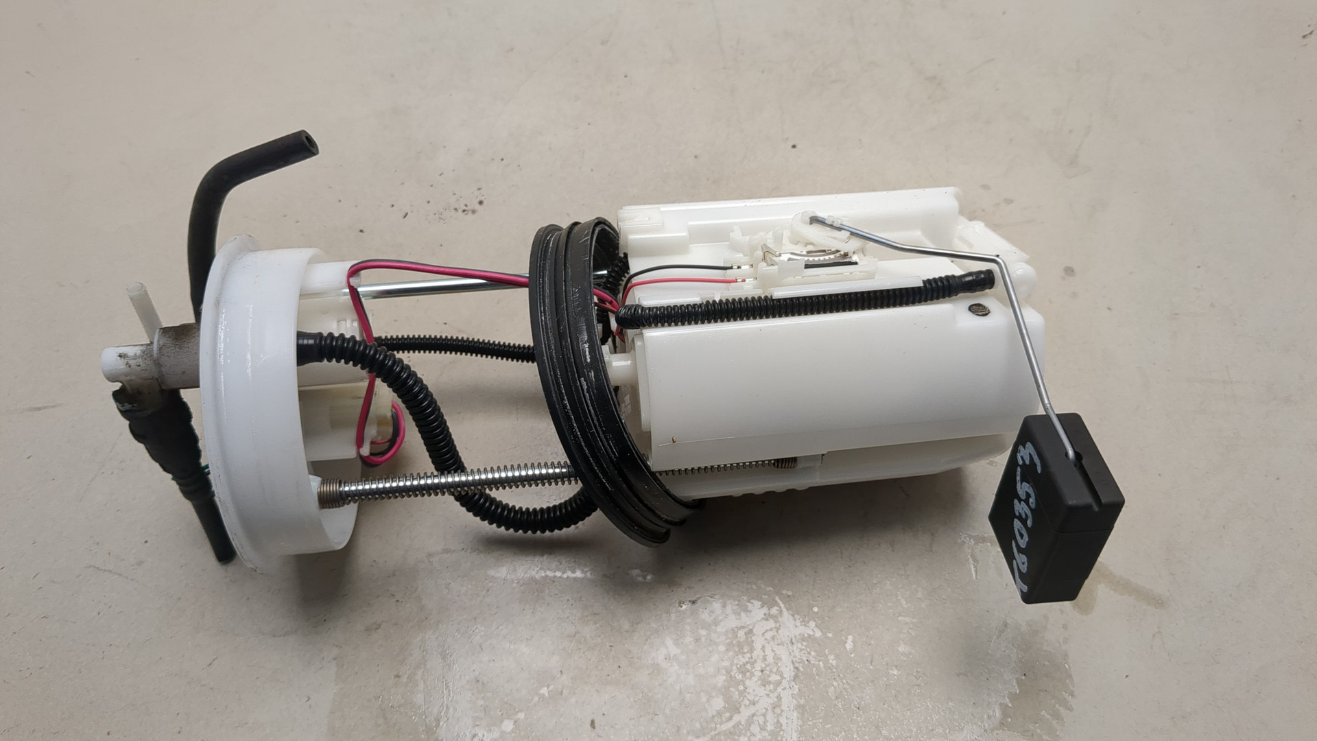 Насос топливный электрический