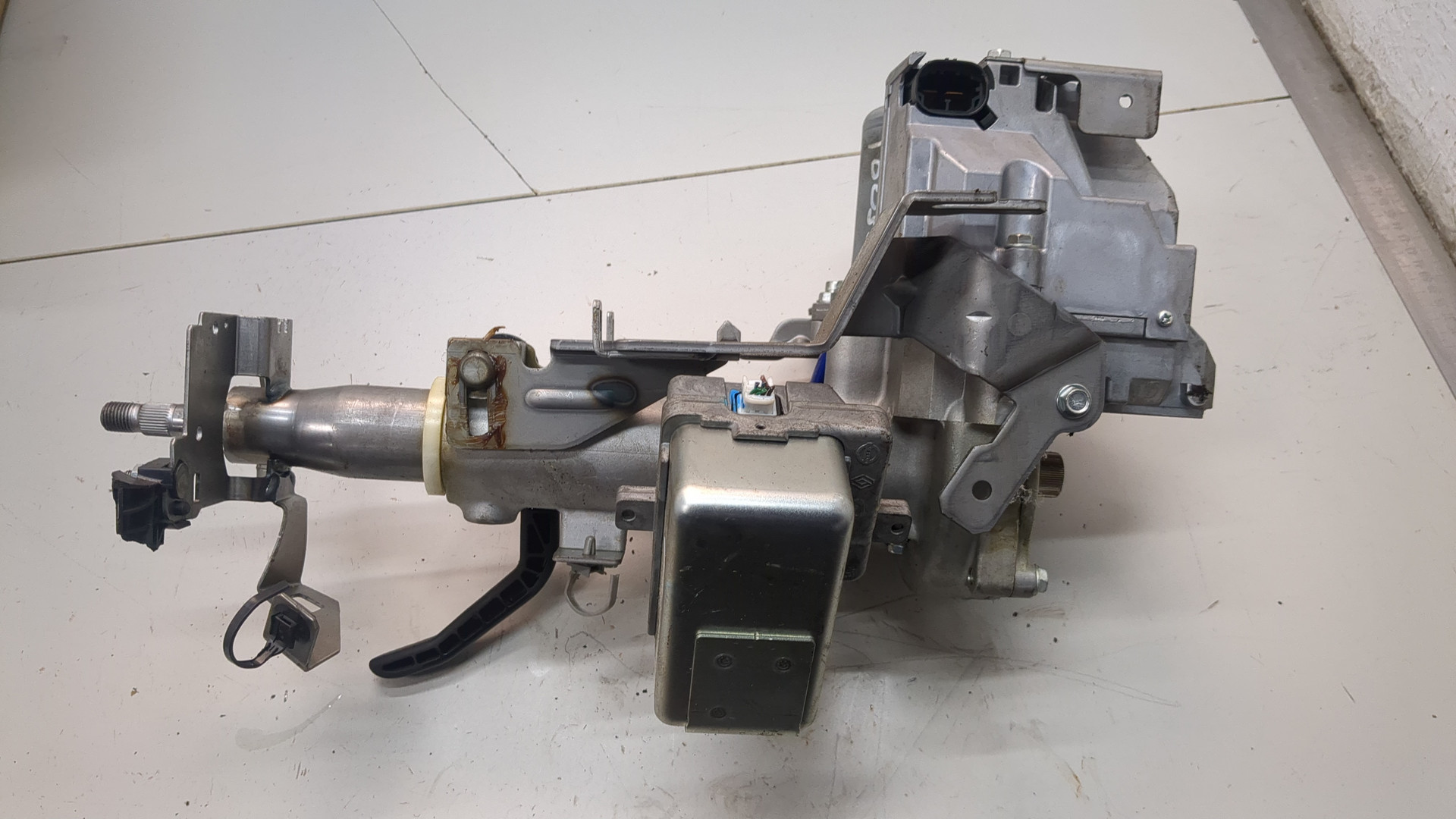 Серводвигатель рулевой рейки