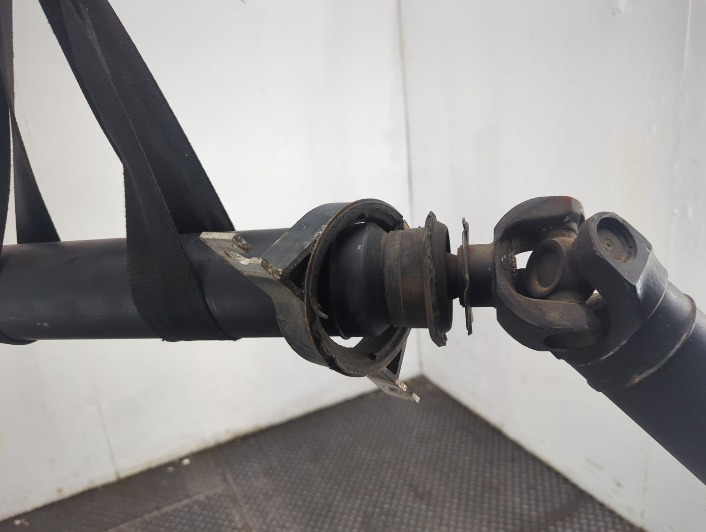 Вал карданный задний