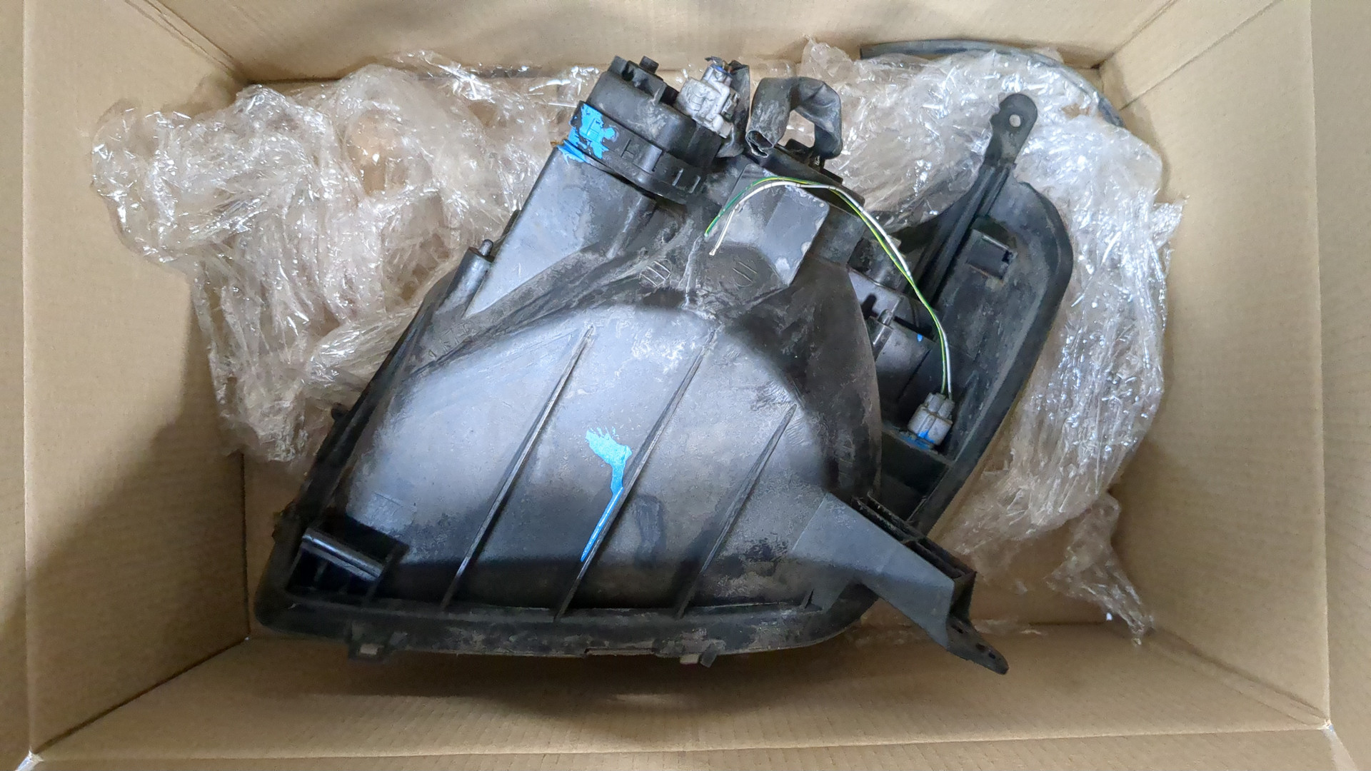 Фара правая