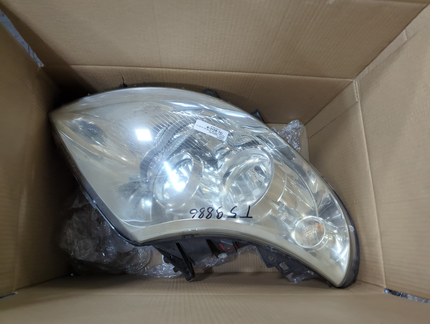 Фара правая