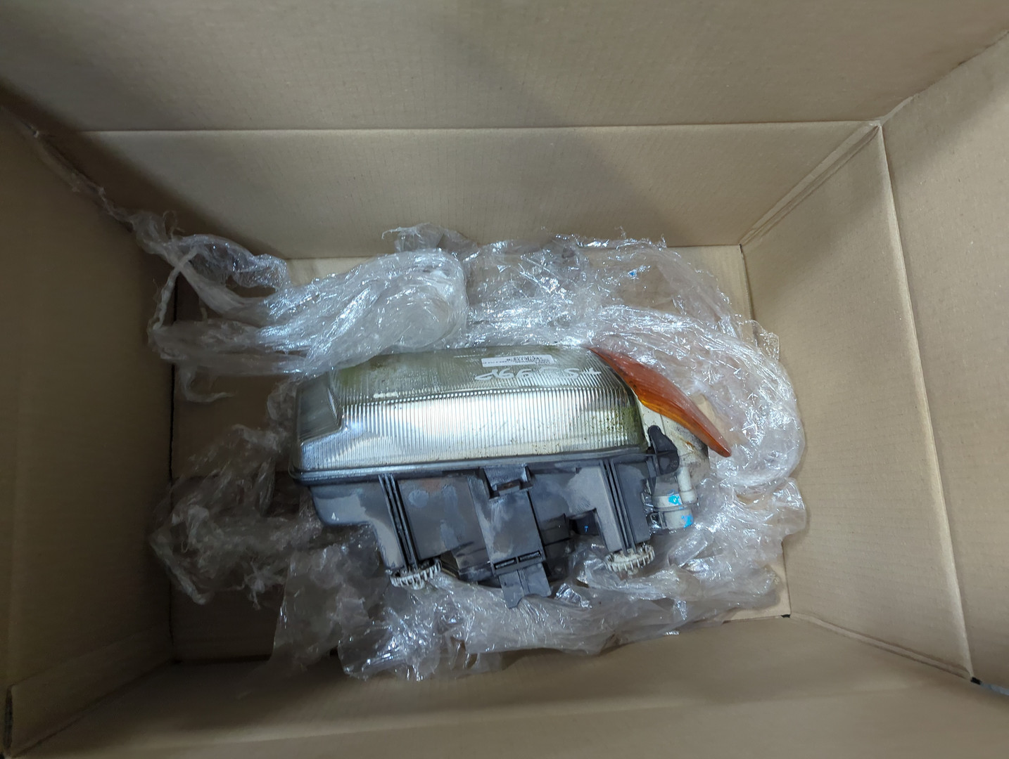 Фара правая