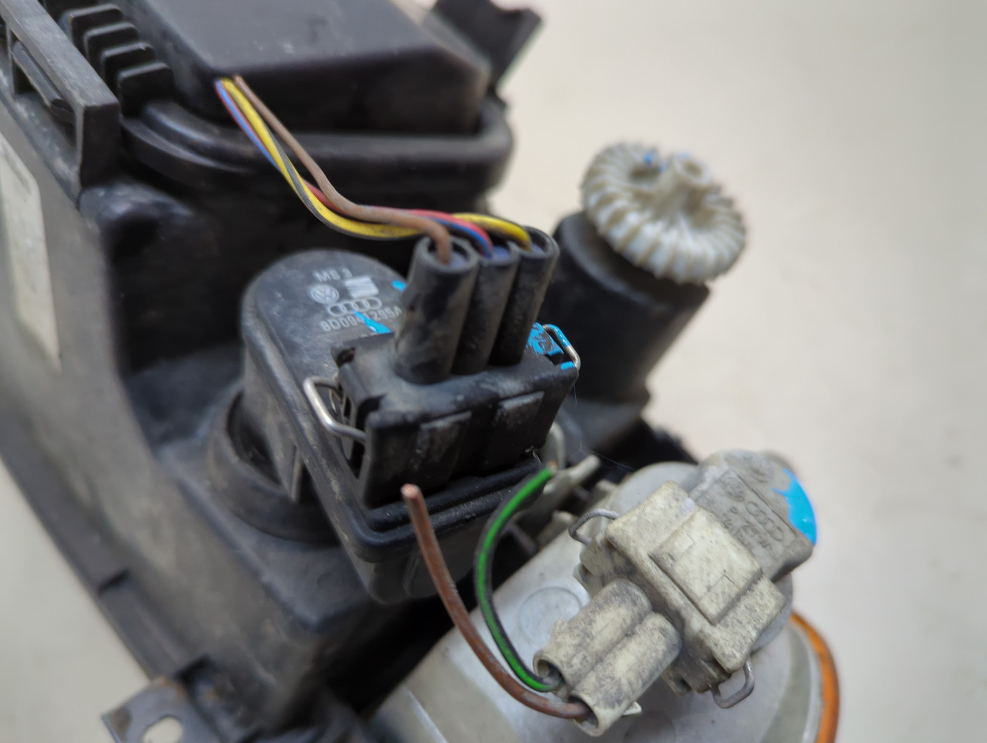 Фара правая