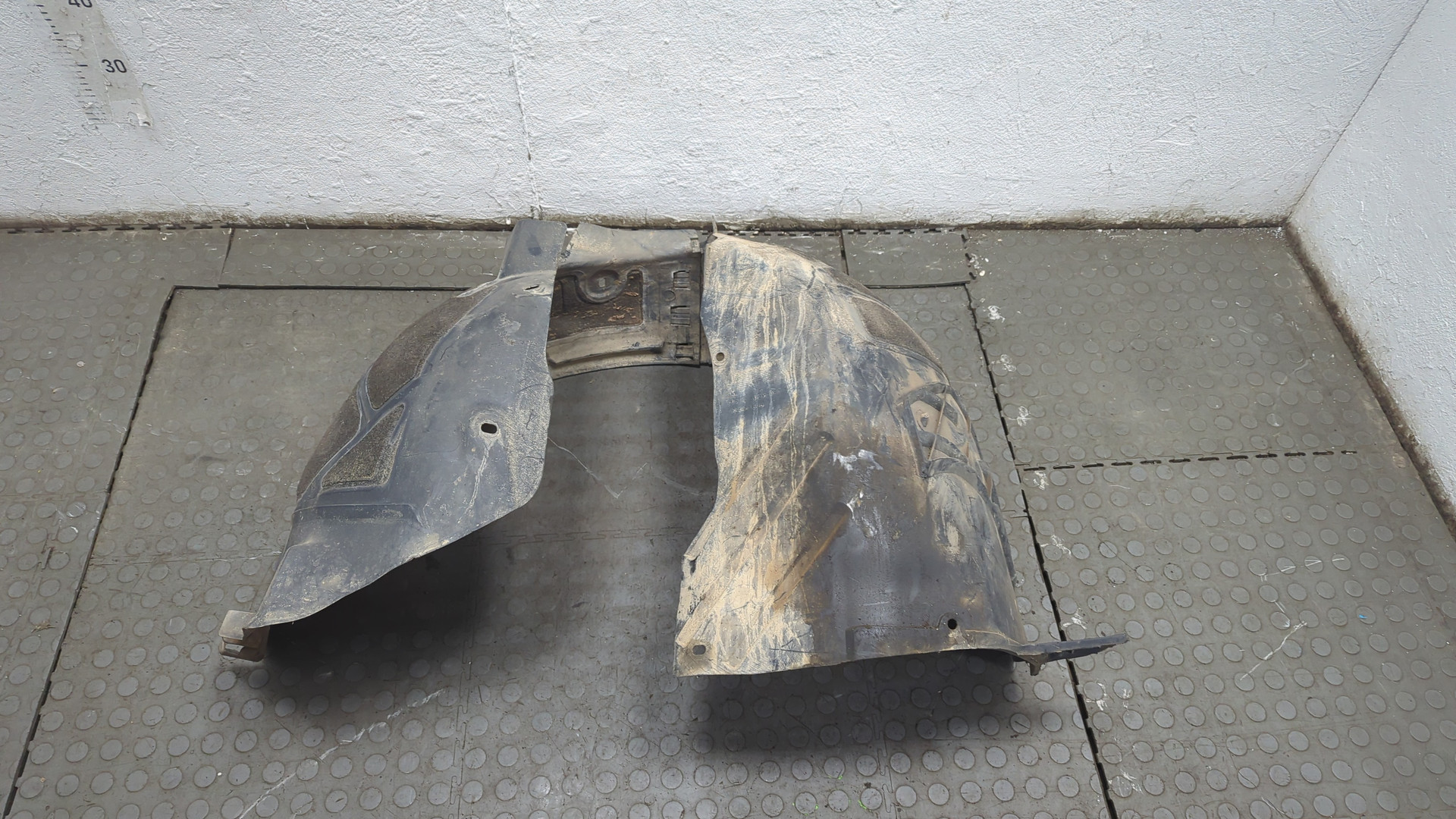 Локер передний левый