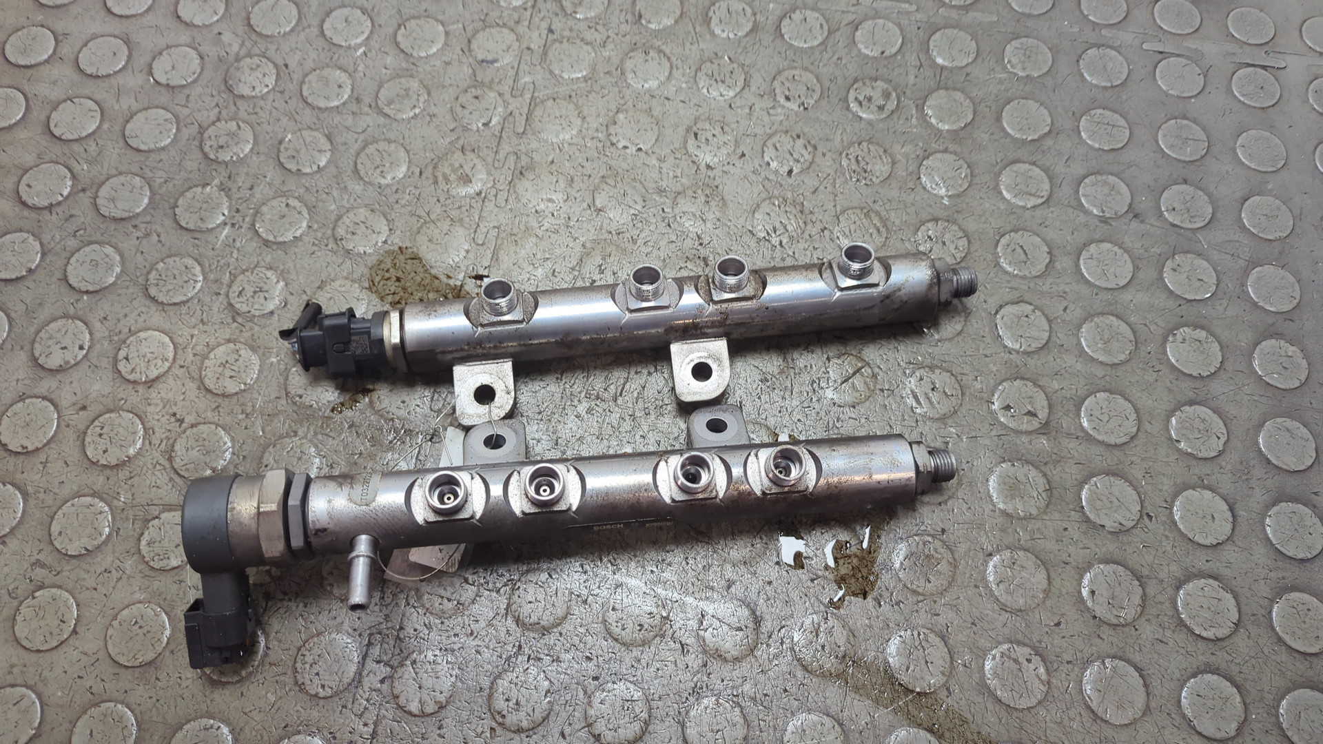 Рейка топливная (рампа)