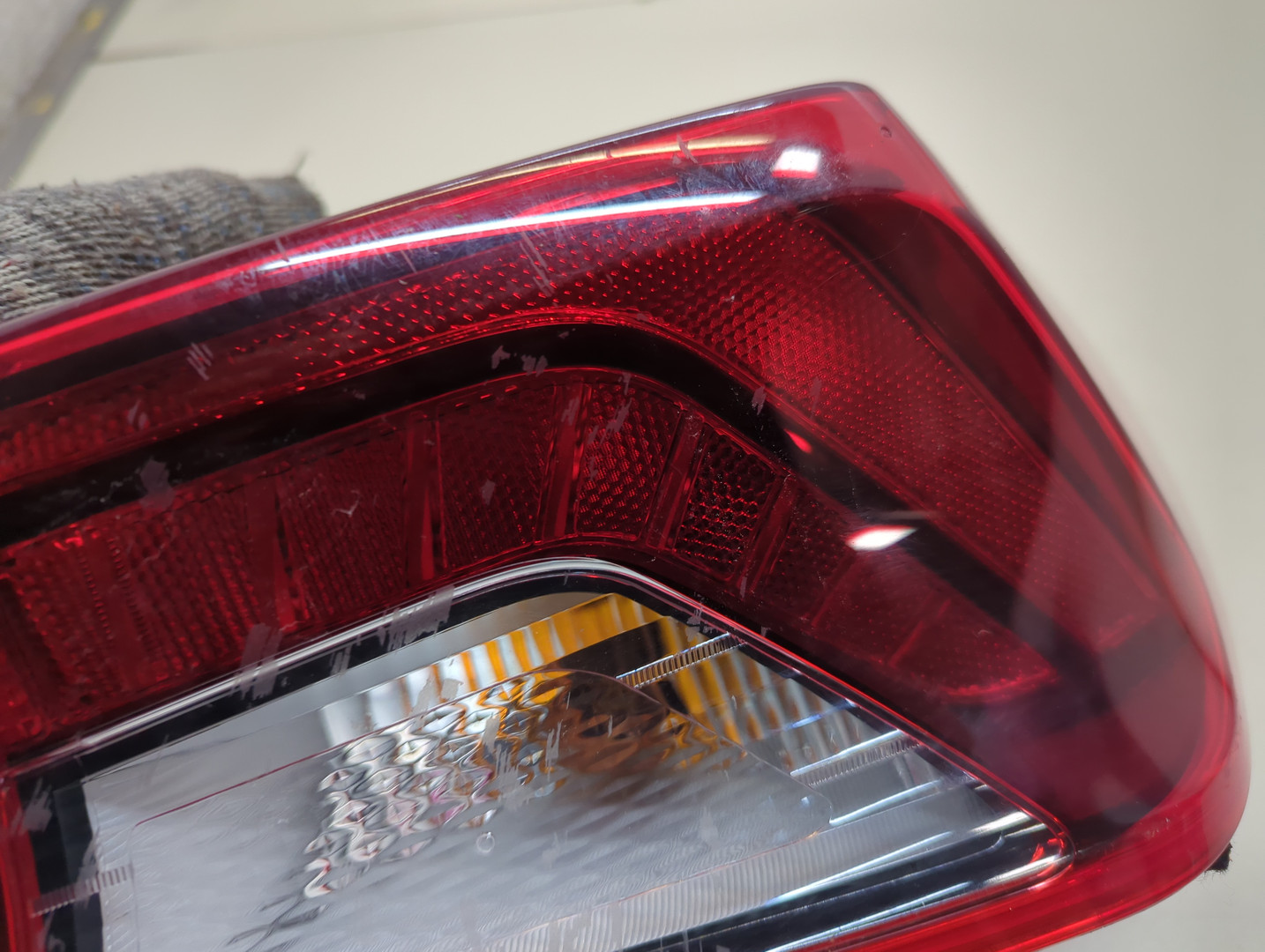 Фонарь задний правый