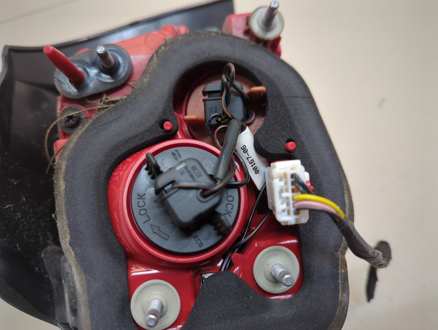 Фонарь задний правый