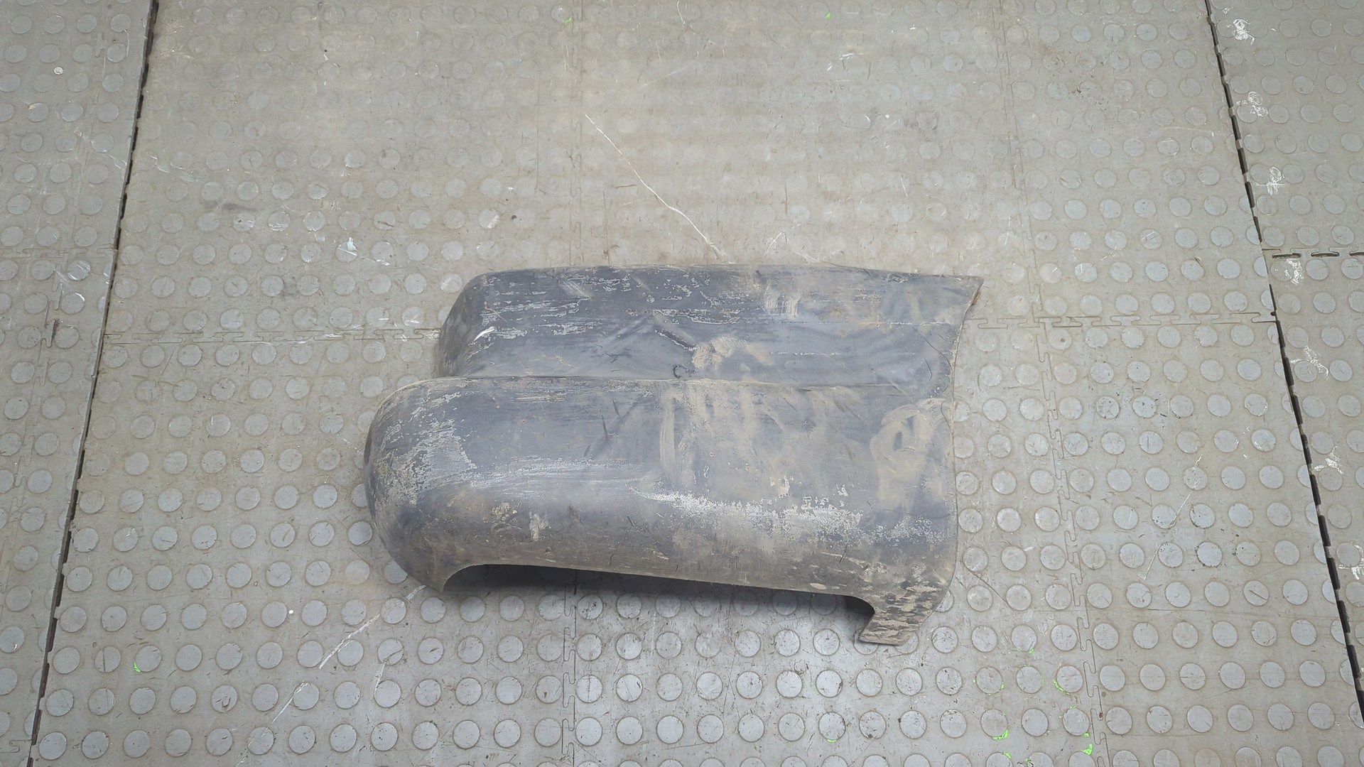 Накладка заднего бампера правая