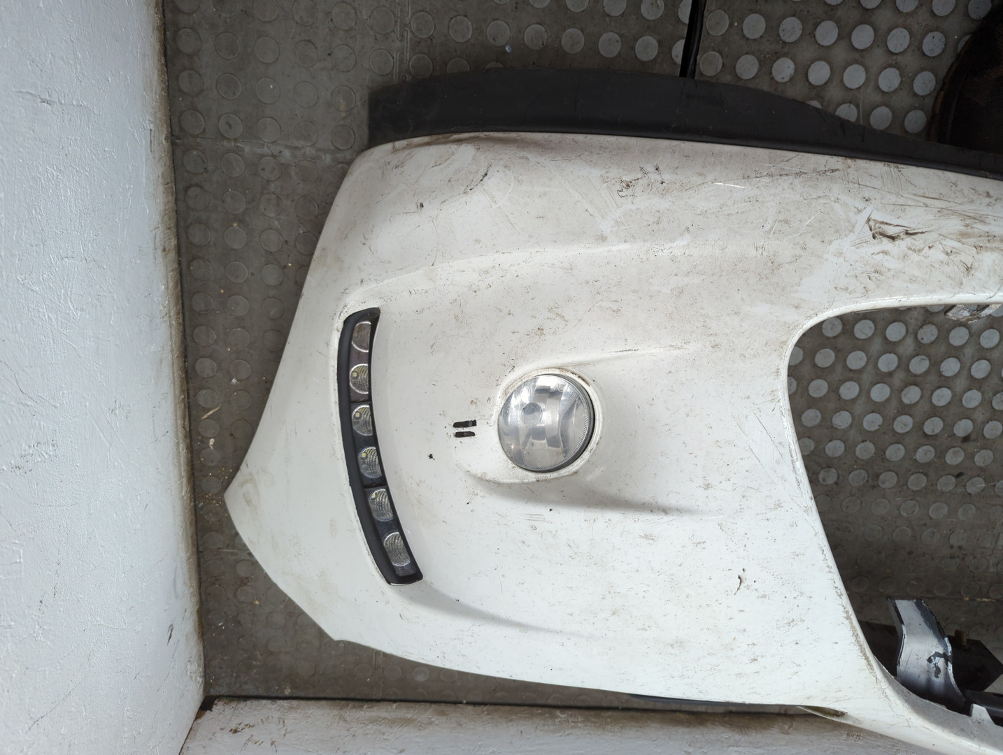 Бампер передний