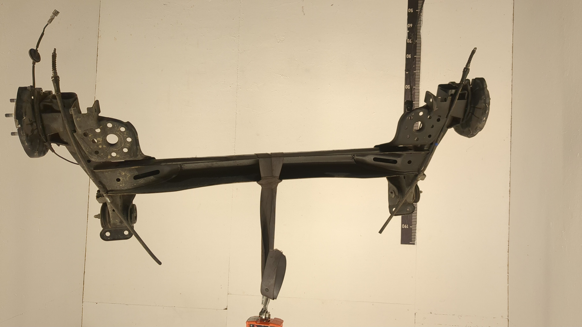 Балка задняя