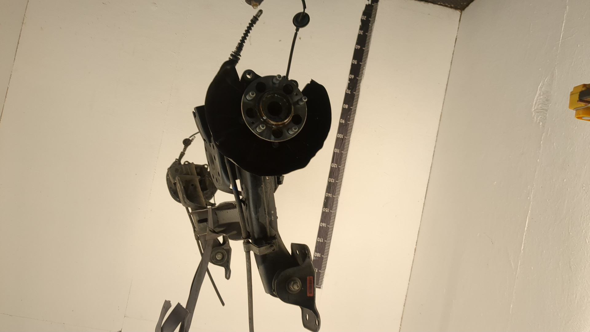 Балка задняя