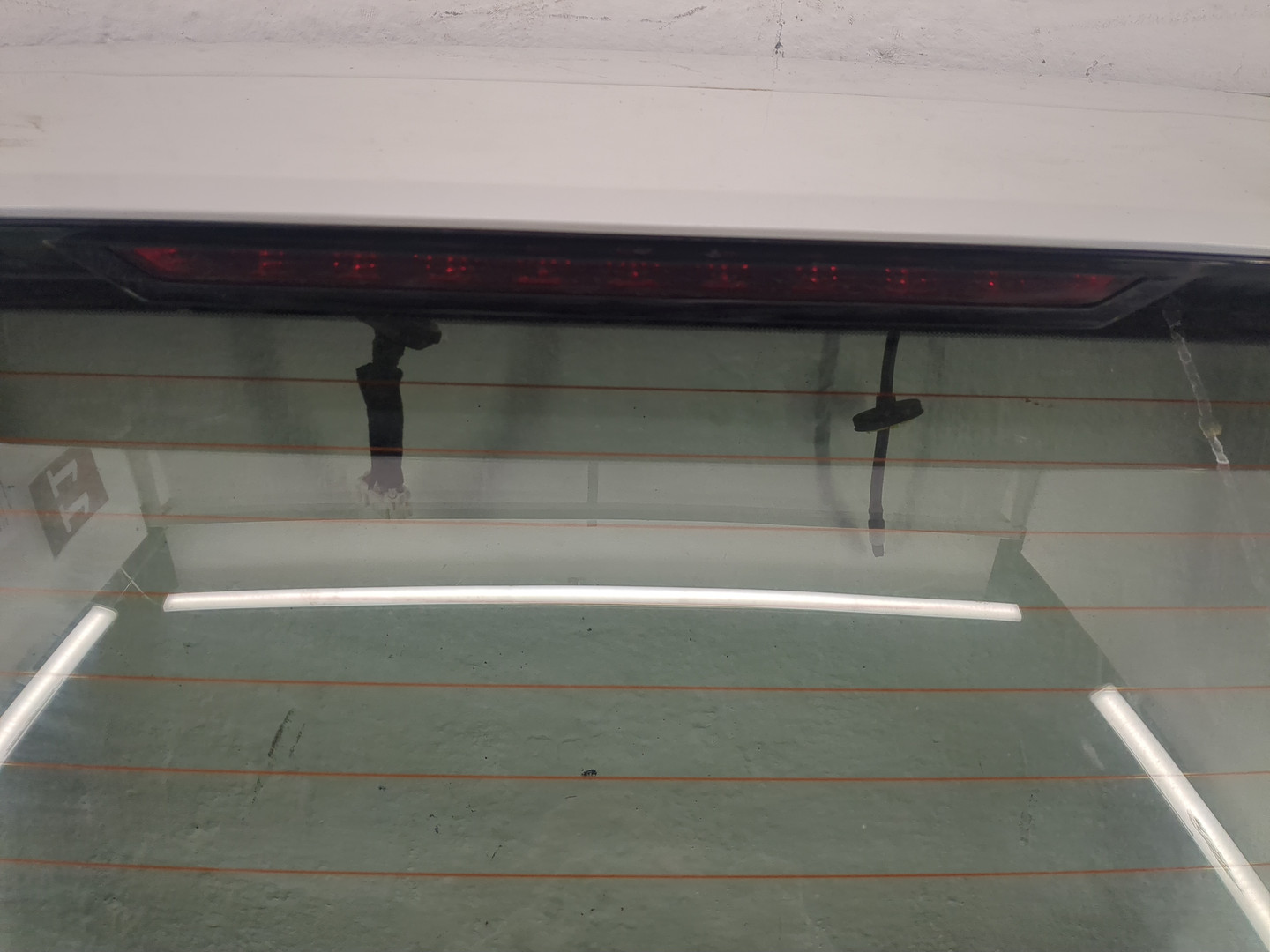 Дверь багажника