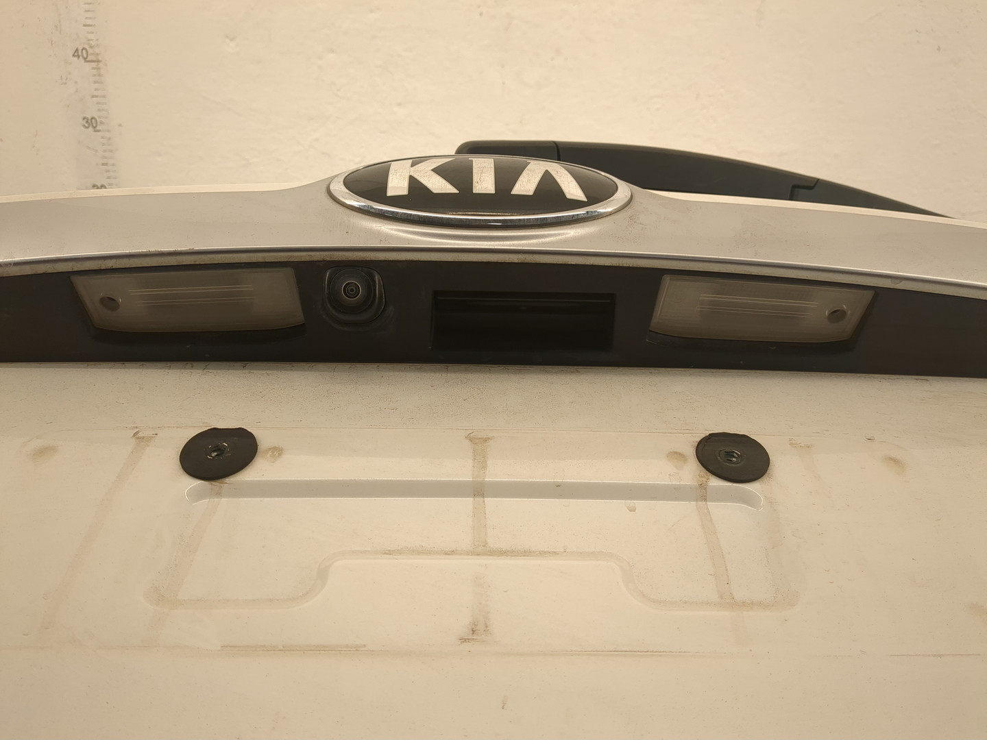 Дверь багажника