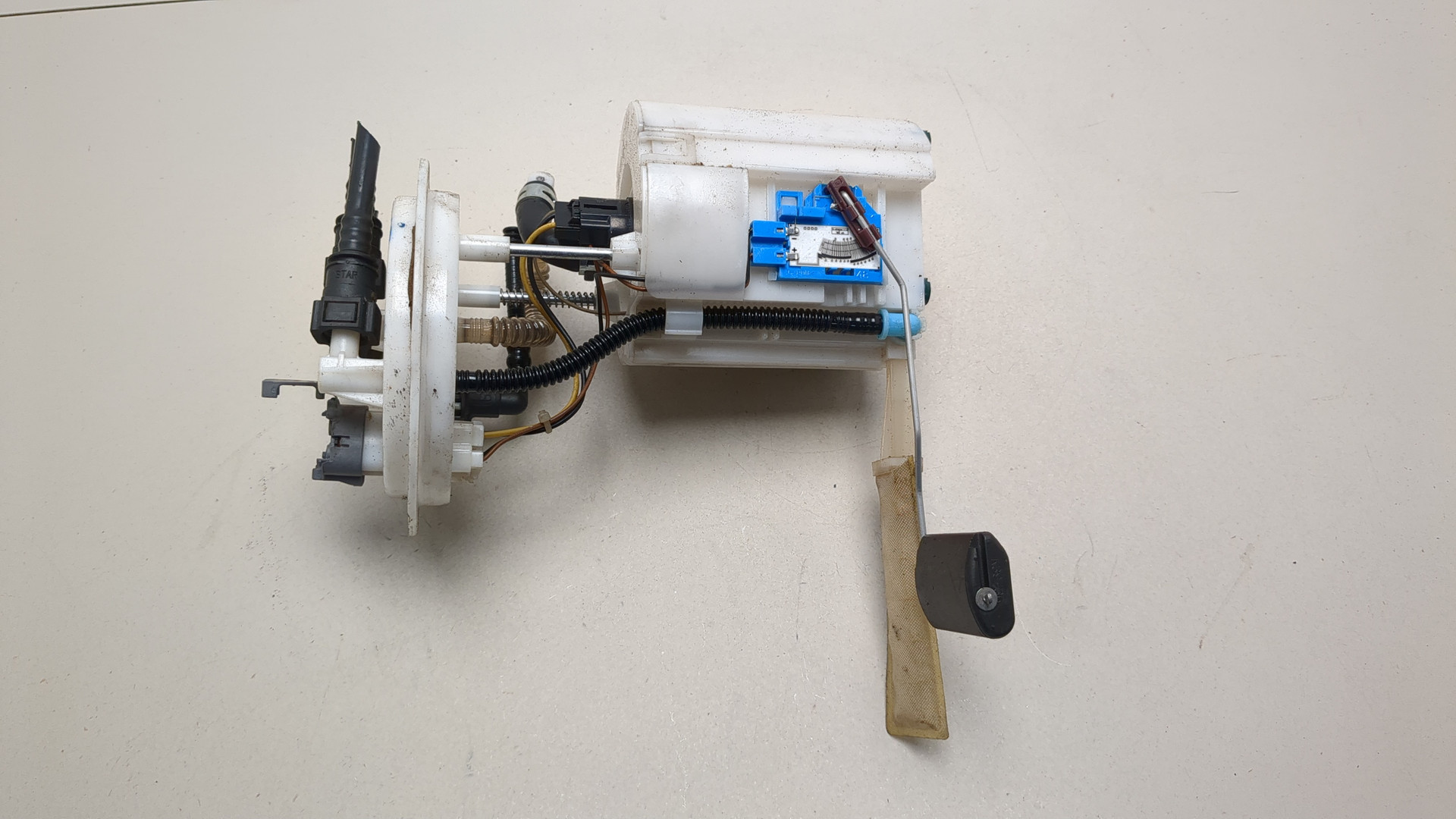 Насос топливный электрический