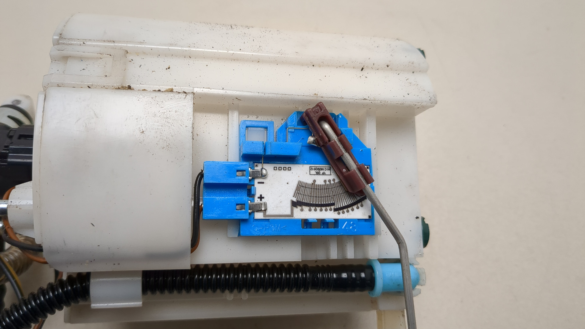 Насос топливный электрический