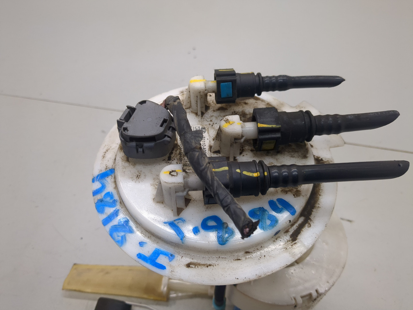 Насос топливный электрический