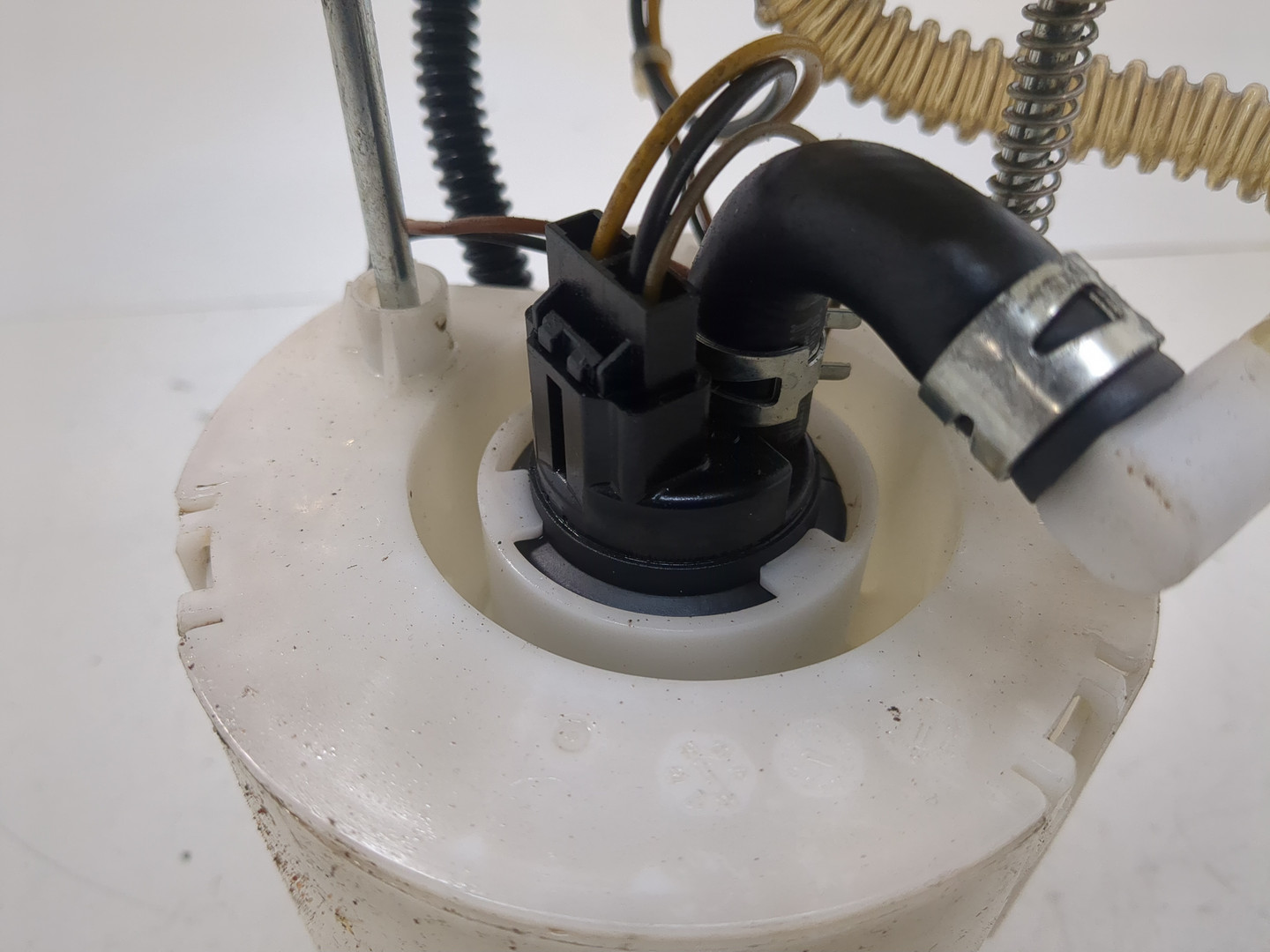 Насос топливный электрический