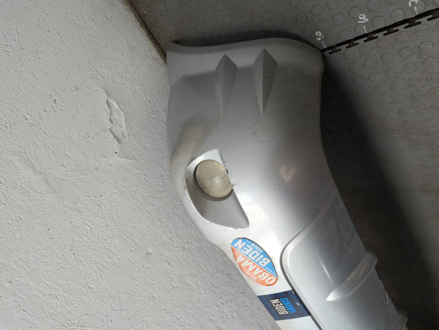 Бампер задний