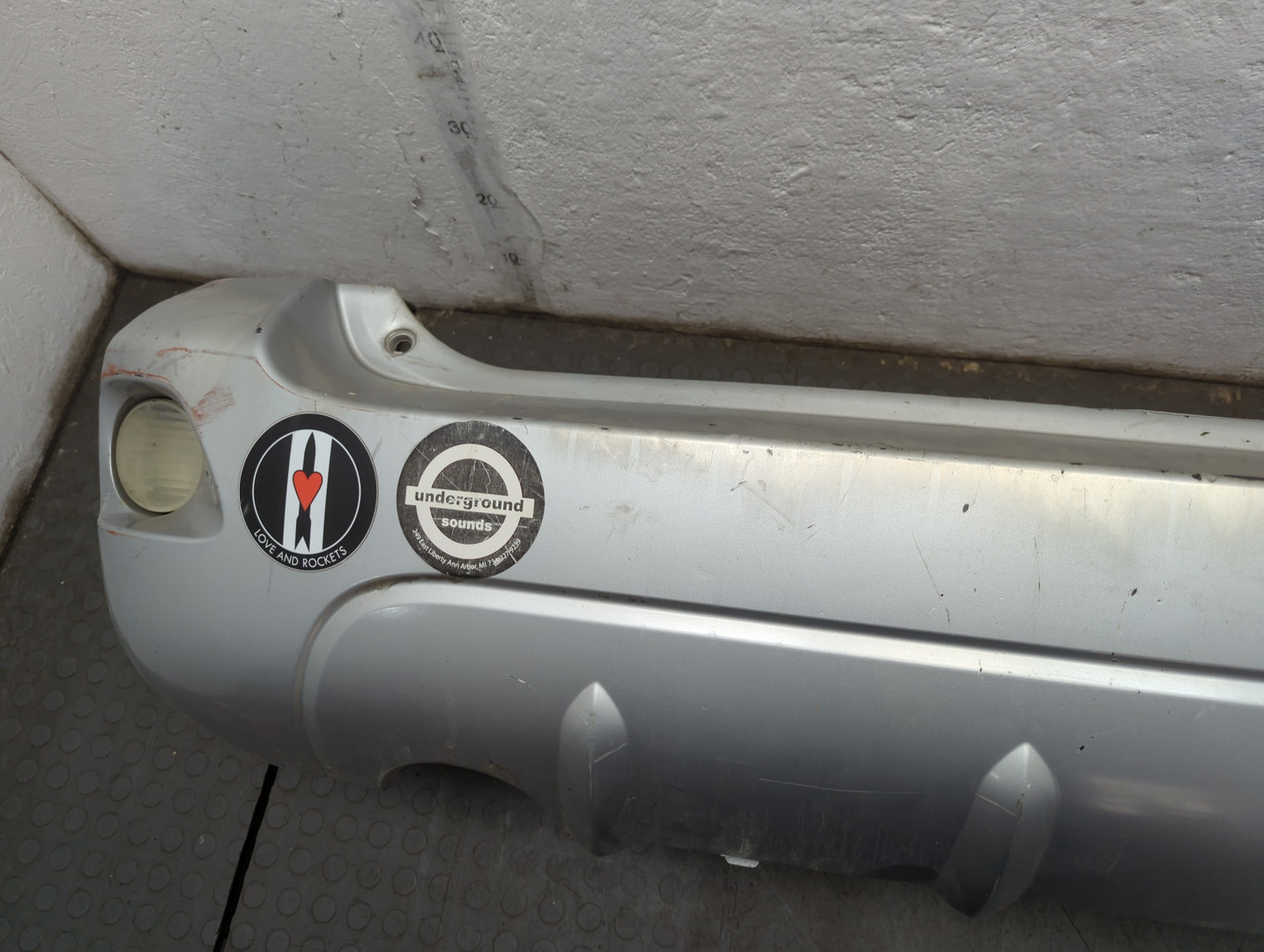 Бампер задний