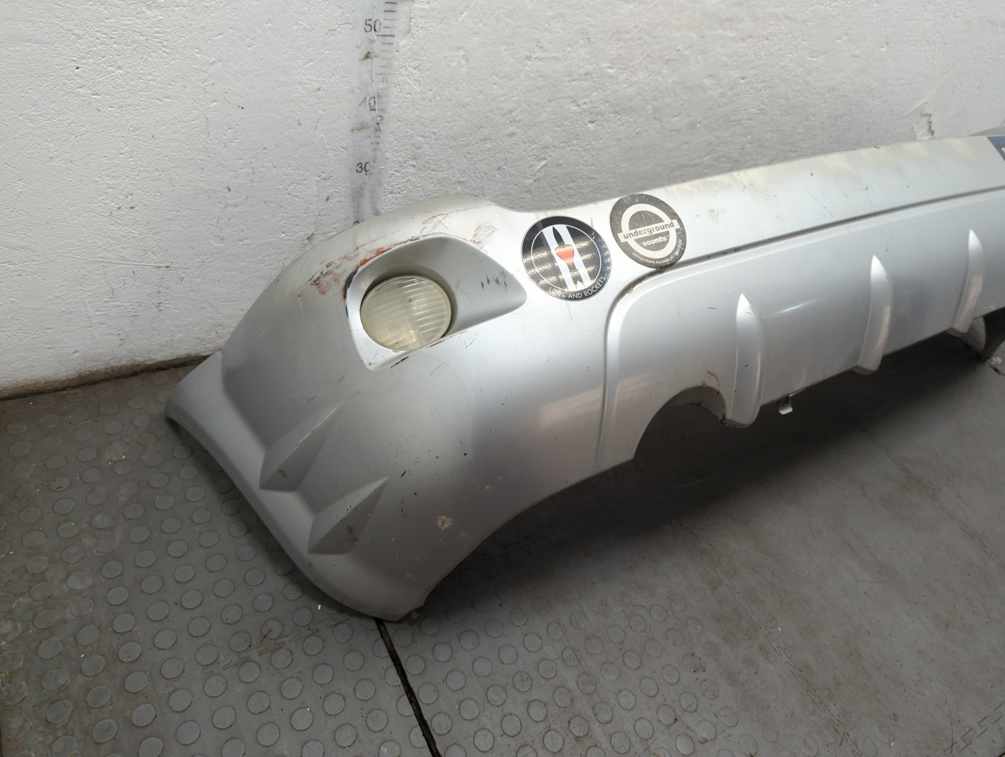 Бампер задний