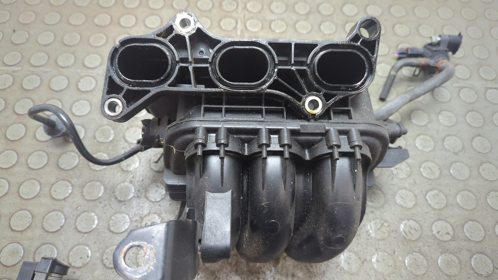 Коллектор впускной