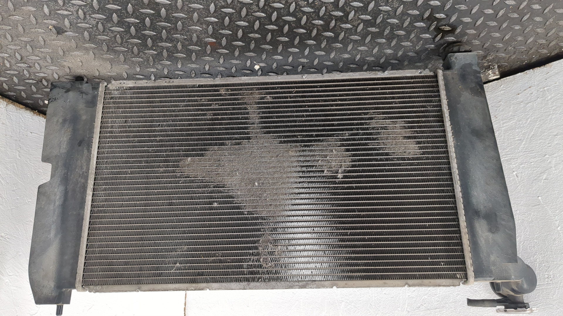 Радиатор охлаждения двигателя основной